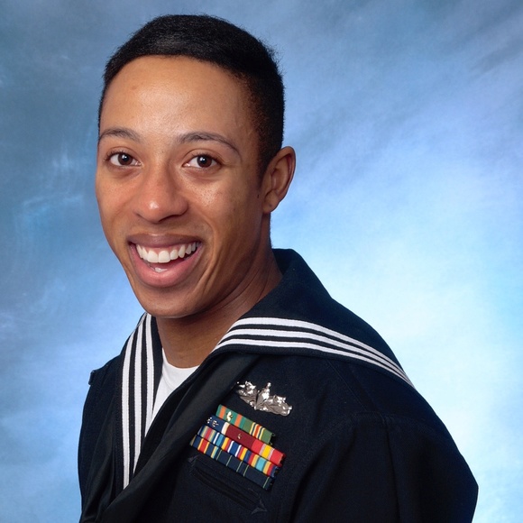 Meet your Posher, Jason - Picture 5 of 5